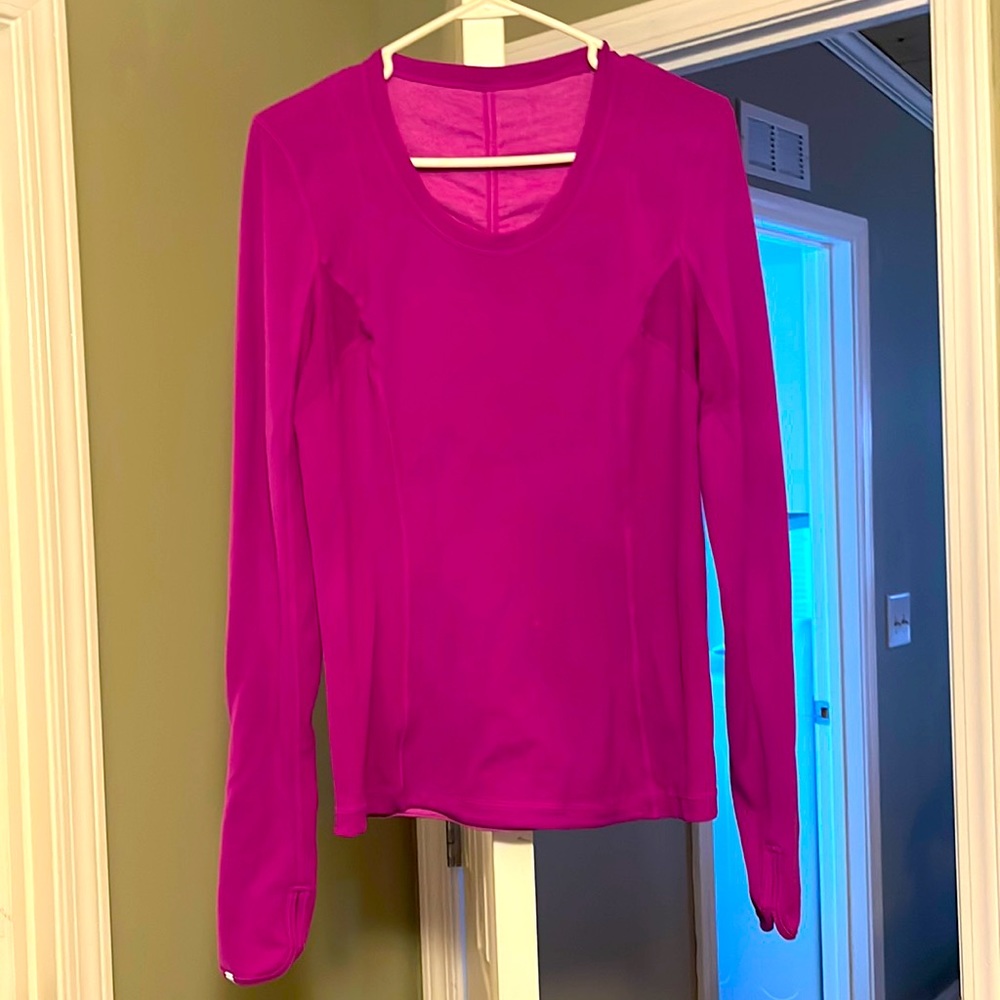 Long sleeve lulu lemon shirt